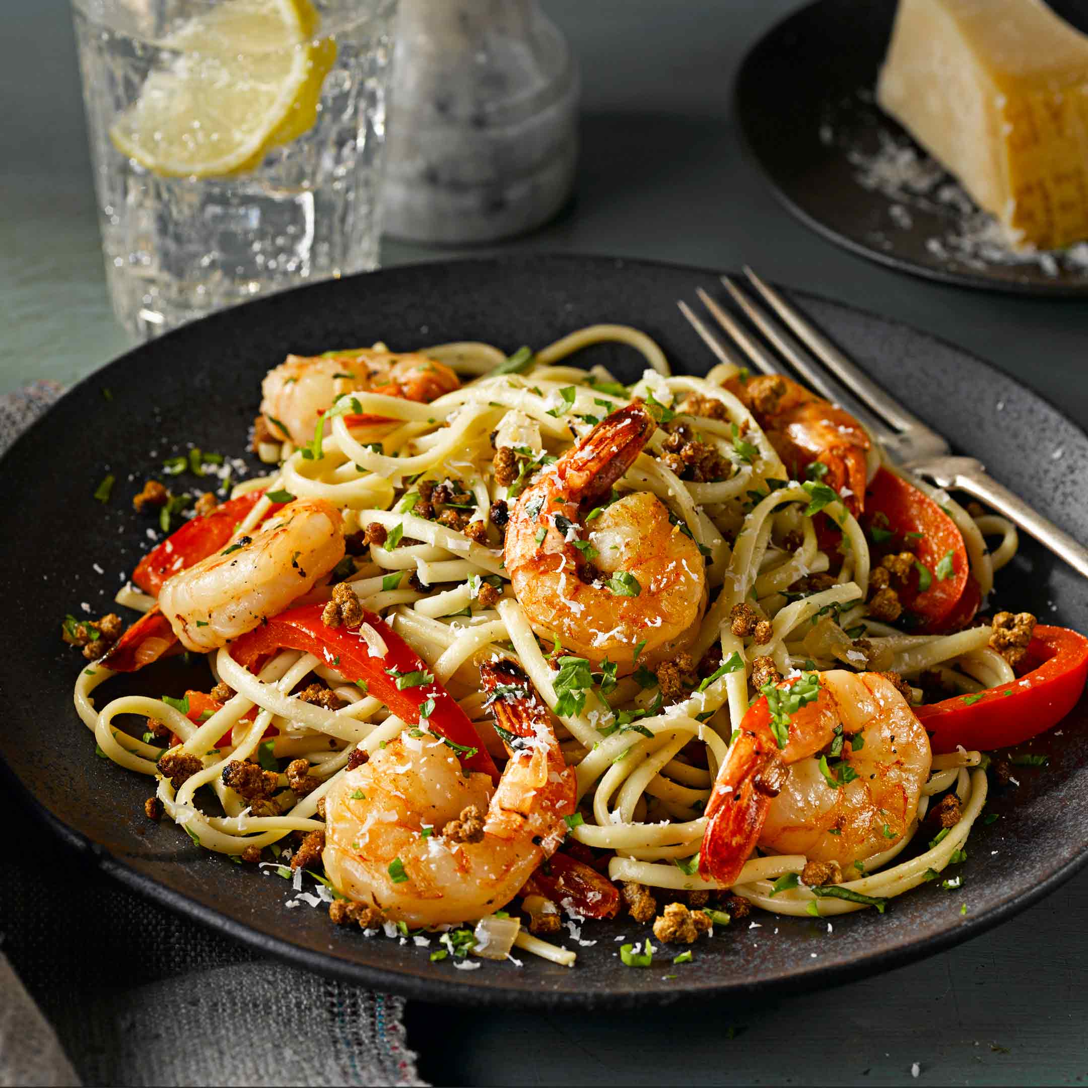 Garlicky Shrimp Linguine | All-Bran*