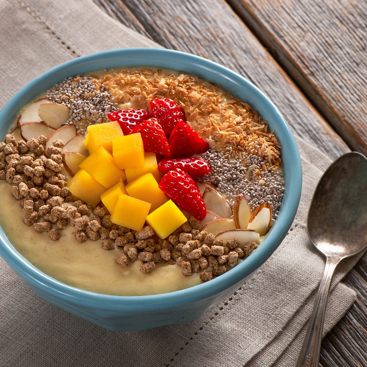 recip_img 5695353_tropical_smoothie_bowl 030