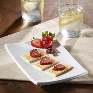 
Club® Crackers Strawberry Drizzles