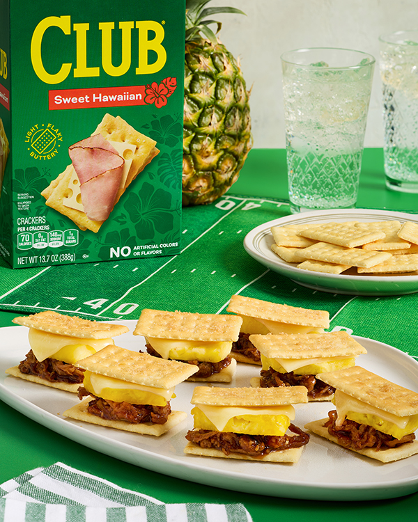 Pulled Pork Cracker Sliders