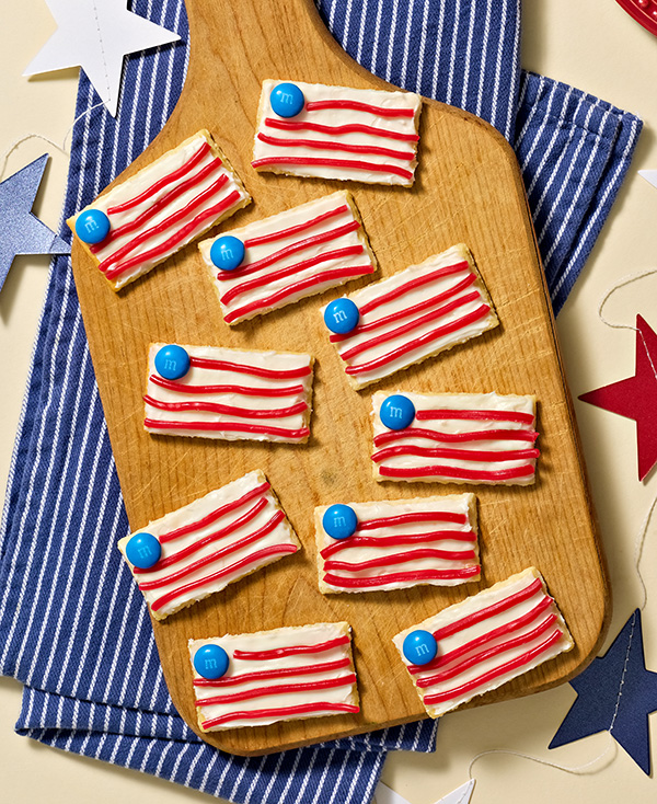 No-Bake 4th of July Candy Crackers
