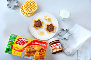 RECIPE Eggo® Waffle Snowflakes with Nutella® Hazelnut Spread